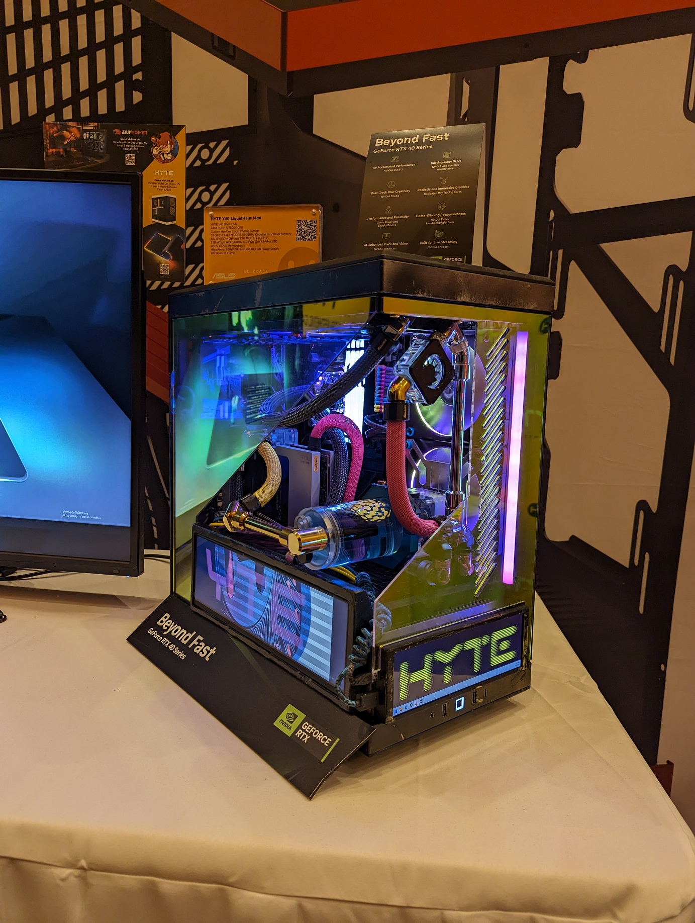 HYTE Launches New Y40 Mid Tower PC Case During CES 2023