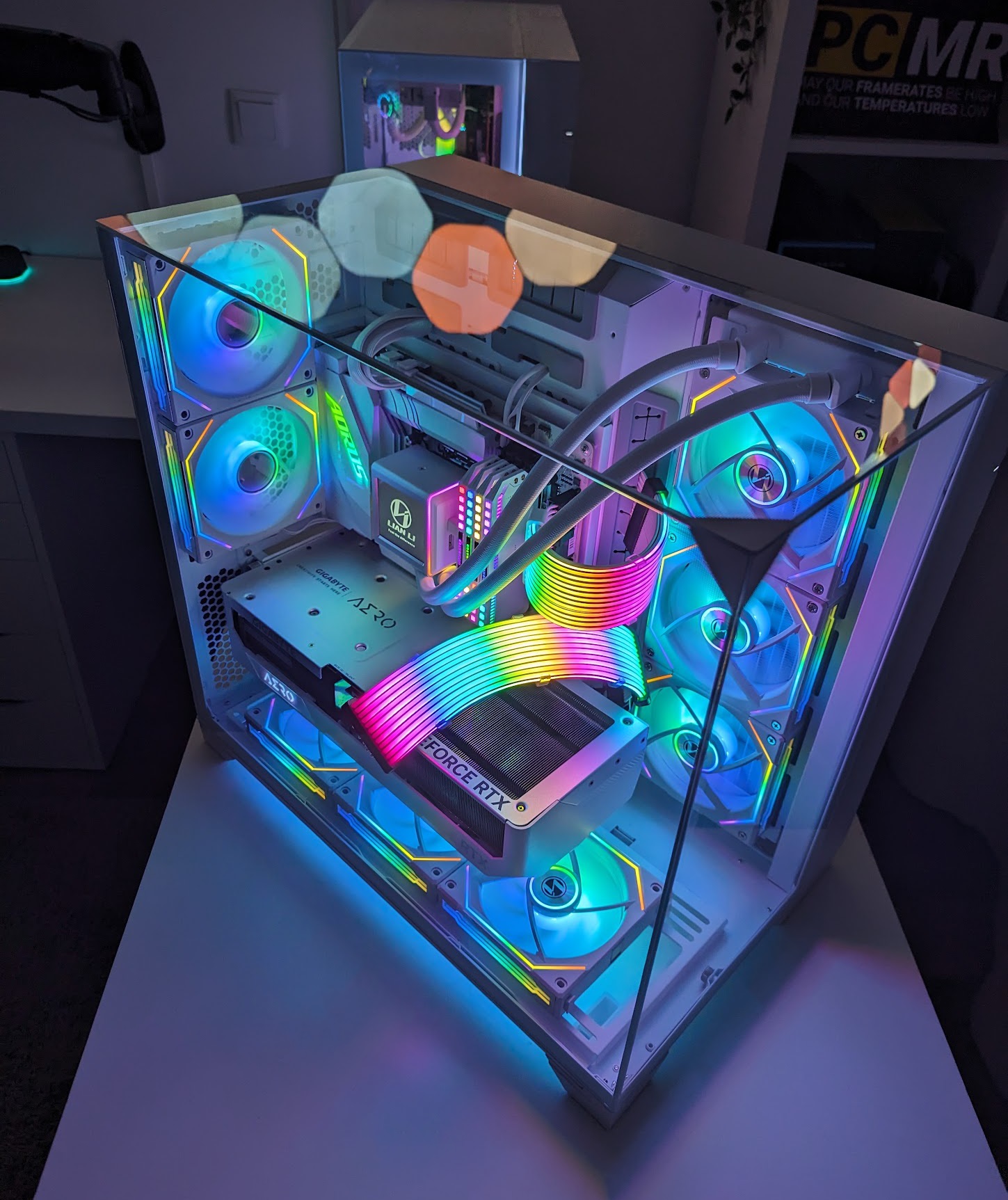 Lian Li And PCMR Collab On A PC Case To Showcase Your Building